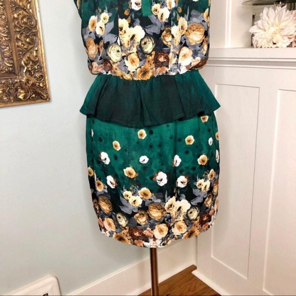 Romeo and Juliet Couture Green Floral Satin Dress Small - Picture 4 of 11